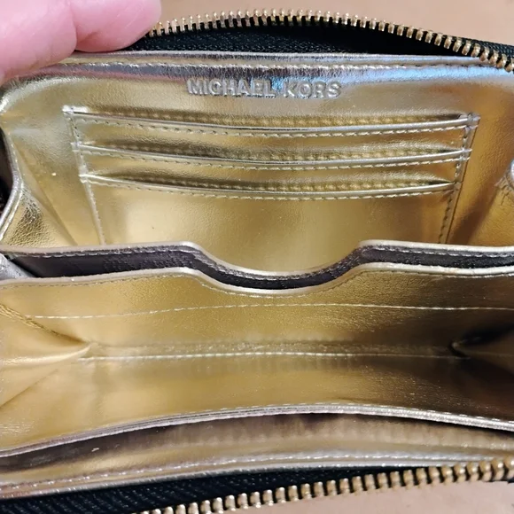 Michael Kors Black Snakeskin Wristlet Wallet. Never Used. Smoke free home. - Picture 3 of 3